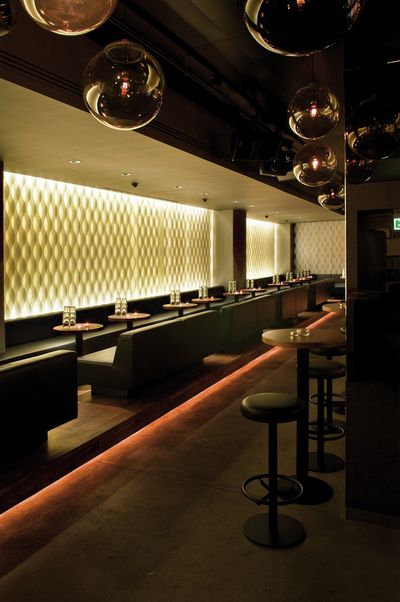 Sistemas de bandas verticales, SG 2910, Multi Visio, Room shot "Amber Club", Zurich, Switzerland, Vertical Waves