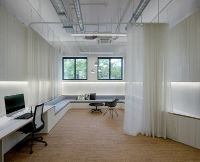 Sistemas de rieles, SG 6970, Colorama 2, Mediabrands Headquarters, Madrid, Spain