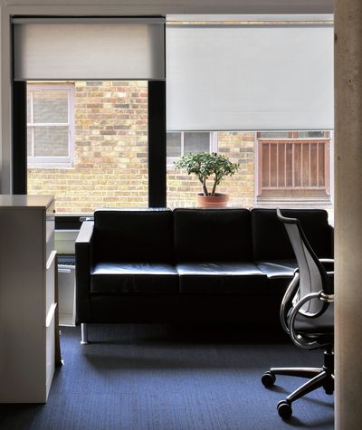 Sistemas de enrollables, SG 4930, Multiscreen 1-10%, Room shot "Bateman's Row Penthouse Apartment", London, United Kingdom