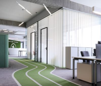 Sistemas de rieles, SG 5600, Colorama 2, One Football, Berlin, Germany, Wave