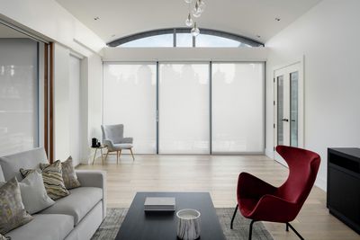 Sistemas de enrollables, SG 4970, Multiscreen 1-10%, The Crescent, Edinburgh, Scotland, UK