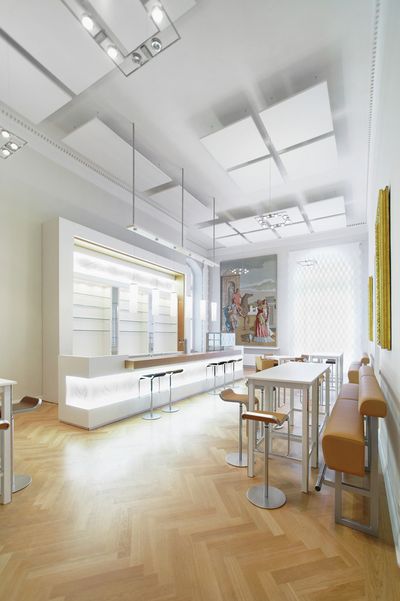 Sistemas de bandas verticales, SG 2900, Colorama 2, Room shot "Koblenz Castle", Koblenz, Germany, Vertical Waves