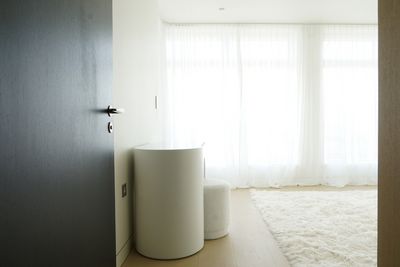 Sistemas de rieles, SG 6465, Someo, Centre Point Residence, London, United Kingdom