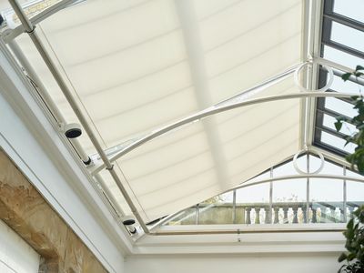 Sistemas Skylight, SG 8600, Versascreen 1-10%, The Camellia House, Wentworth, South Yorkshire, United Kingdom