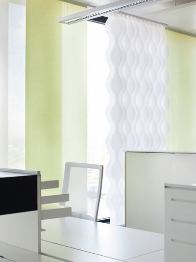 Sistemas de bandas verticales, SG 2810, Multi Visio, Room shot "Kranhaus", Cologne, Germany, Vertical Waves