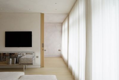 Sistemas de rieles, SG 6465, Polyflax, Centre Point Residence, London, United Kingdom