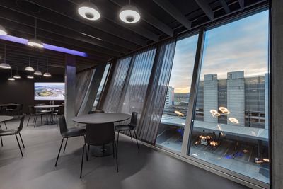 Sistemas de rieles, SG 5600, Colorama 1, The Circle, Zürich, Switzerland