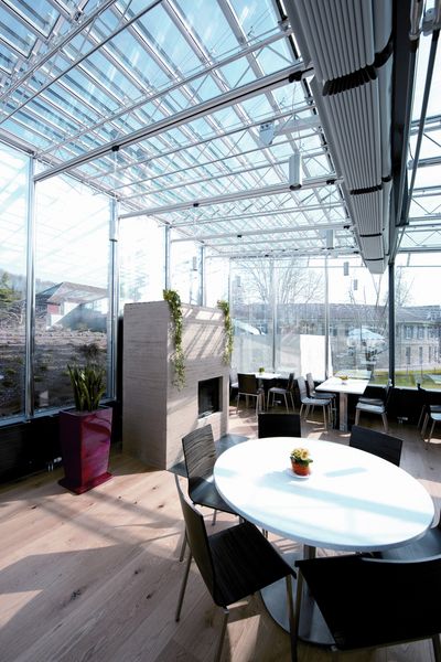 Sistemas Skylight, SG 2195, Multiscreen 1-10%, Room shot "Restaurant Schinznach Bad", Schinznach, Switzerland