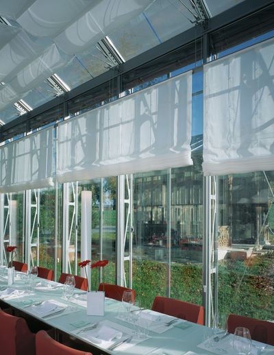 Sistemas de estores, SG 2120, Colorama 1, Room shot "Paul Klee Zentrum - Restaurant Schöngrün", Berne, Switzerland