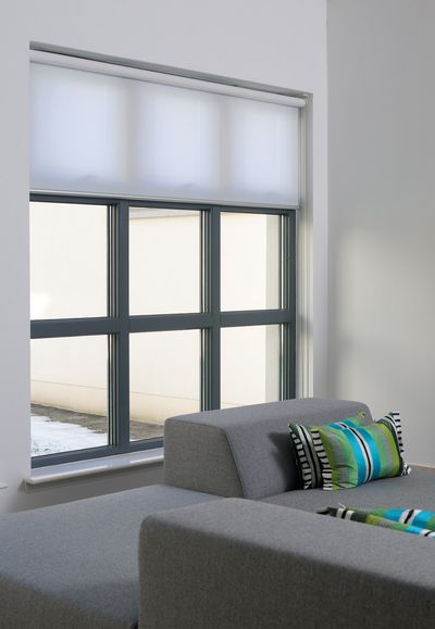 Sistemas de enrollables, SG 4910, Colorama 2, Room shot "Kenny Miller Home", Edinburgh, United Kingdom