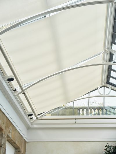 Sistemas Skylight, SG 8600, Versascreen 1-10%, The Camellia House, Wentworth, South Yorkshire, United Kingdom
