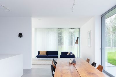 Sistemas de bandas verticales, SG 2910, Palisade Revive, Gerrards Cross, London, United Kingdom