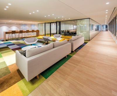 Sistemas de rieles, SG 5600, Colorama 1, Room shot "De Resident", The Hague, NL, Wave